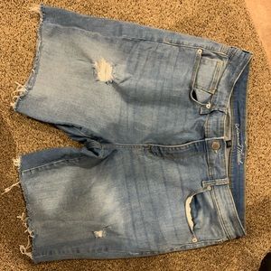 Size 16 pair of Bermuda shorts